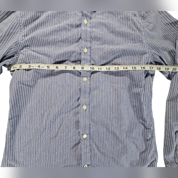 American Eagle Outfitters Blue Button Down Shirt with Slim Fit Size Small - Picture 3 of 4